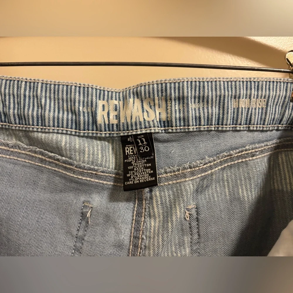 Rewash The Riley Distressed Jean Shorts - Picture 9 of 10